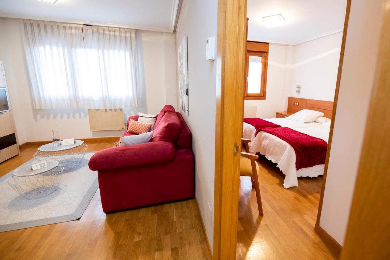 Apartamentos Cean Bermudez 기욘 외부 사진