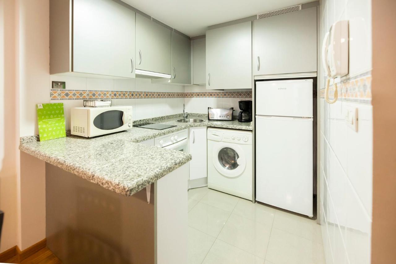 Apartamentos Cean Bermudez 기욘 외부 사진