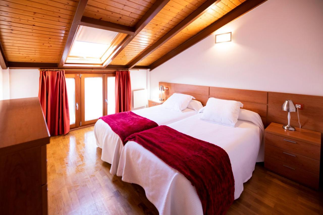 Apartamentos Cean Bermudez 기욘 외부 사진