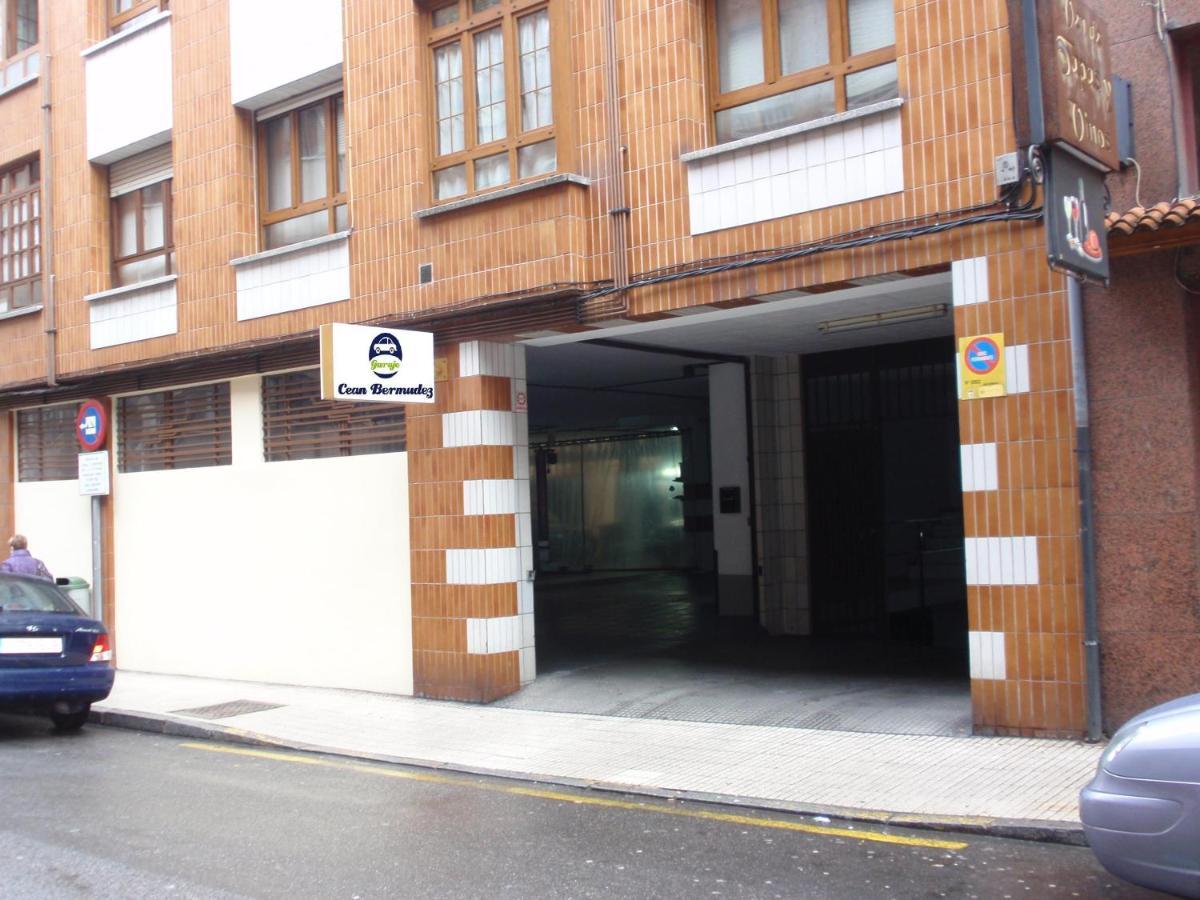 Apartamentos Cean Bermudez 기욘 외부 사진