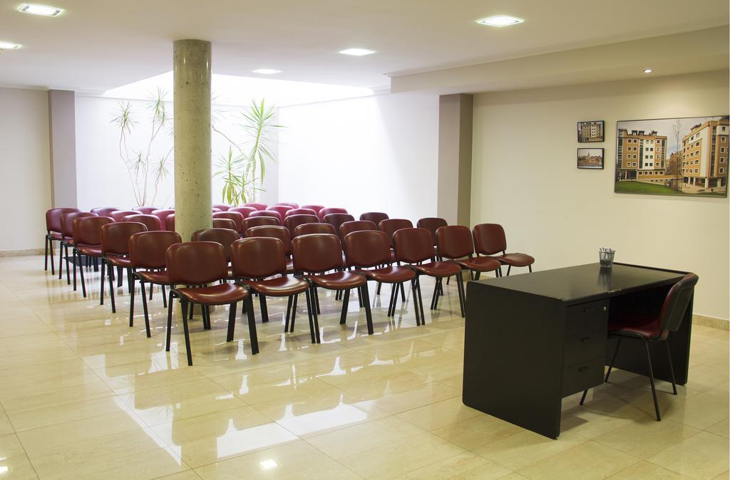 Apartamentos Cean Bermudez 기욘 외부 사진