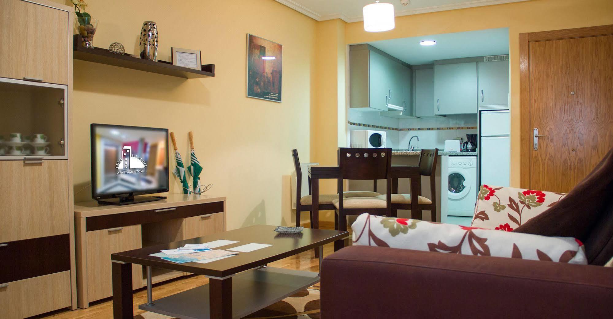 Apartamentos Cean Bermudez 기욘 외부 사진